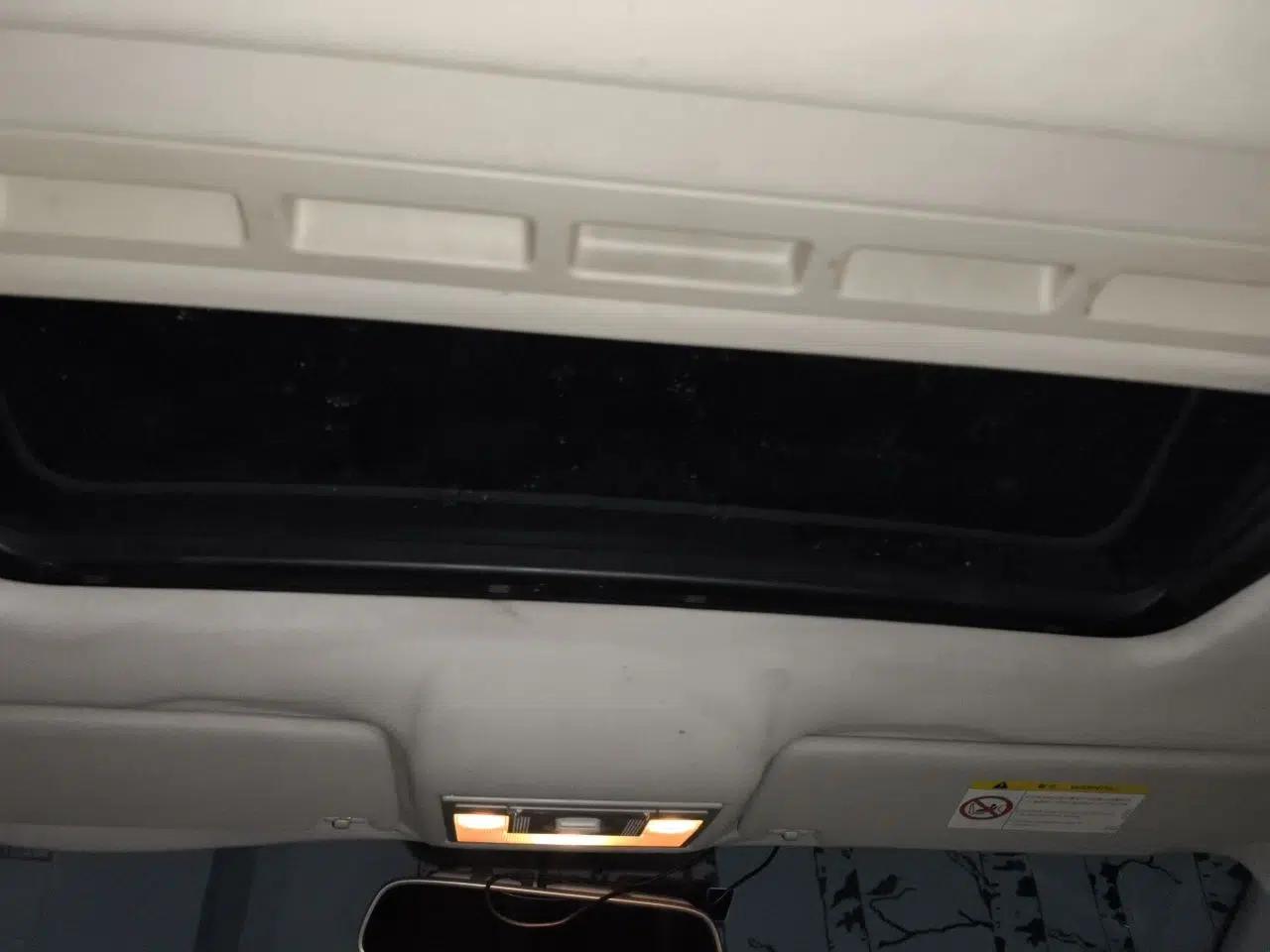 Skoda Rapid Spaceback 2014 1.6L Automatic Enjoyment Edition — миниатюра 19