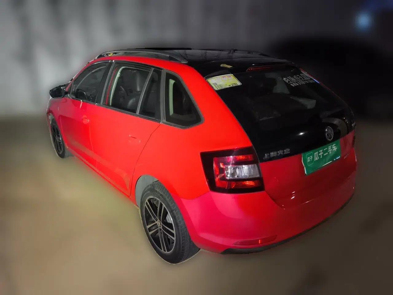 Skoda Rapid Spaceback 2014 1.6L Automatic Enjoyment Edition — миниатюра 4