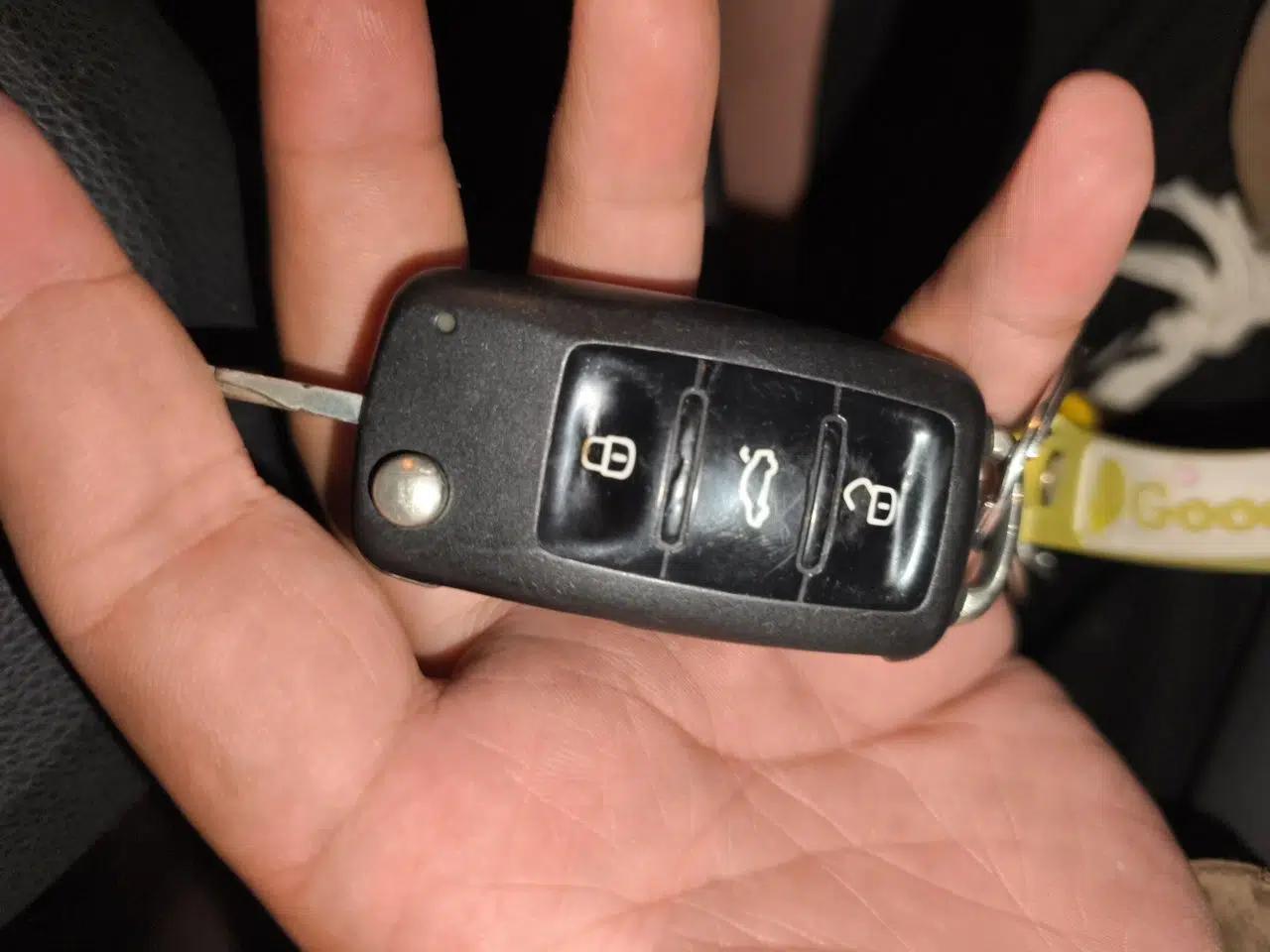 Skoda Rapid Spaceback 2014 1.6L Automatic Enjoyment Edition — миниатюра 9
