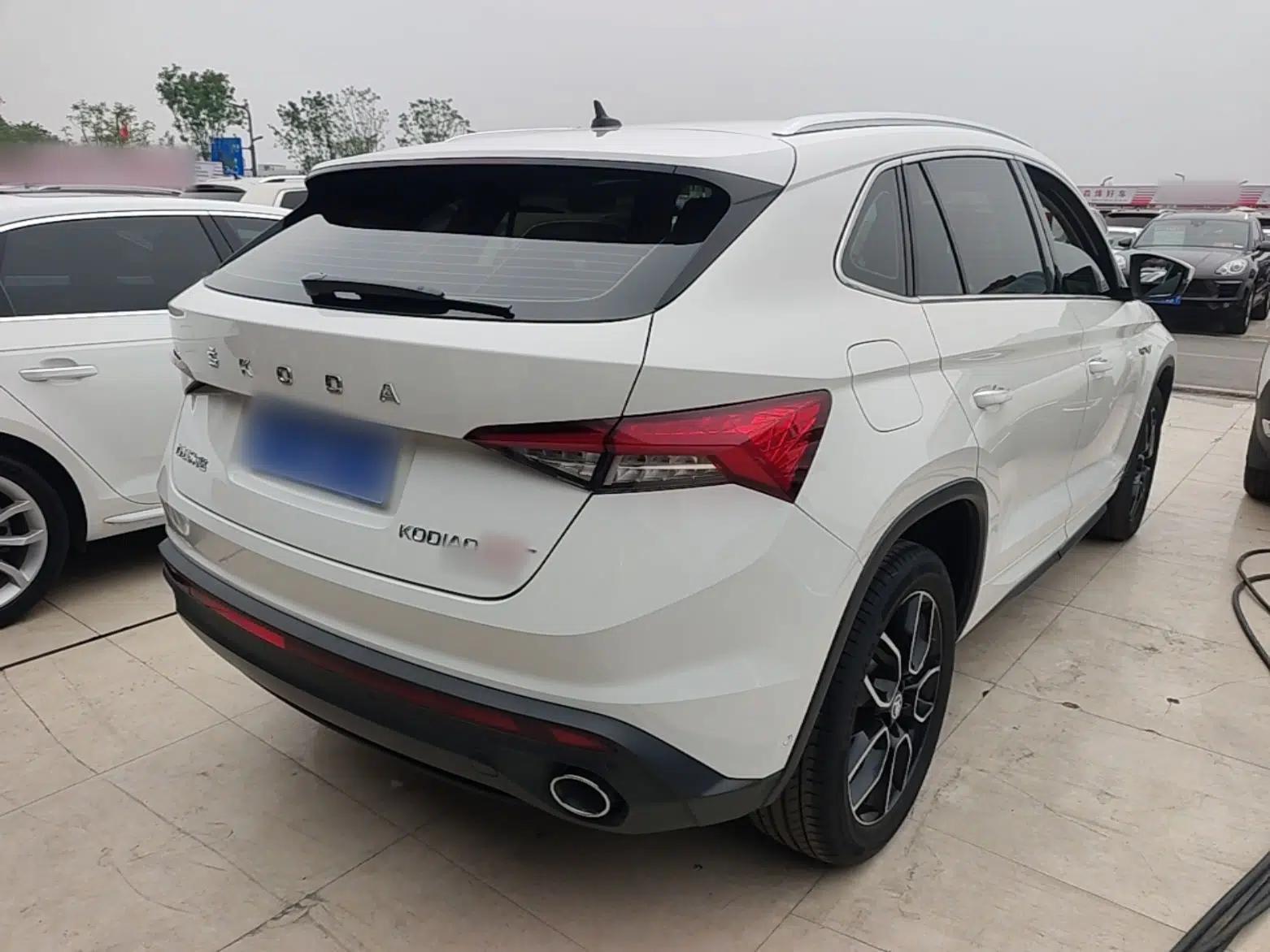 Skoda Kodiaq GT 2019 TSI330 Two-Wheel-Drive Luxury Edition China VI Standard — миниатюра 6