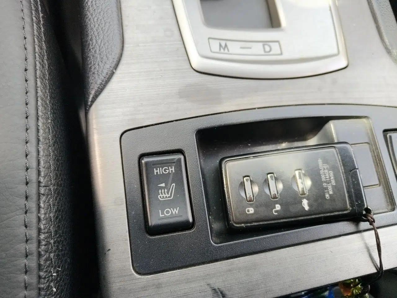 Subaru Outback 2011 2.5i Luxury Navigation Edition — миниатюра 9