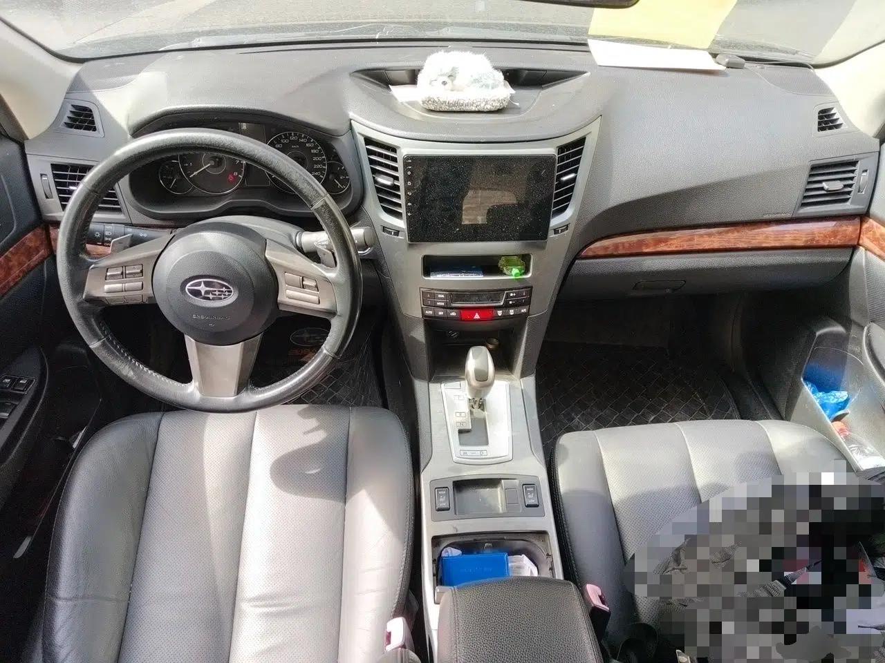 Subaru Outback 2011 2.5i Luxury Navigation Edition — миниатюра 10