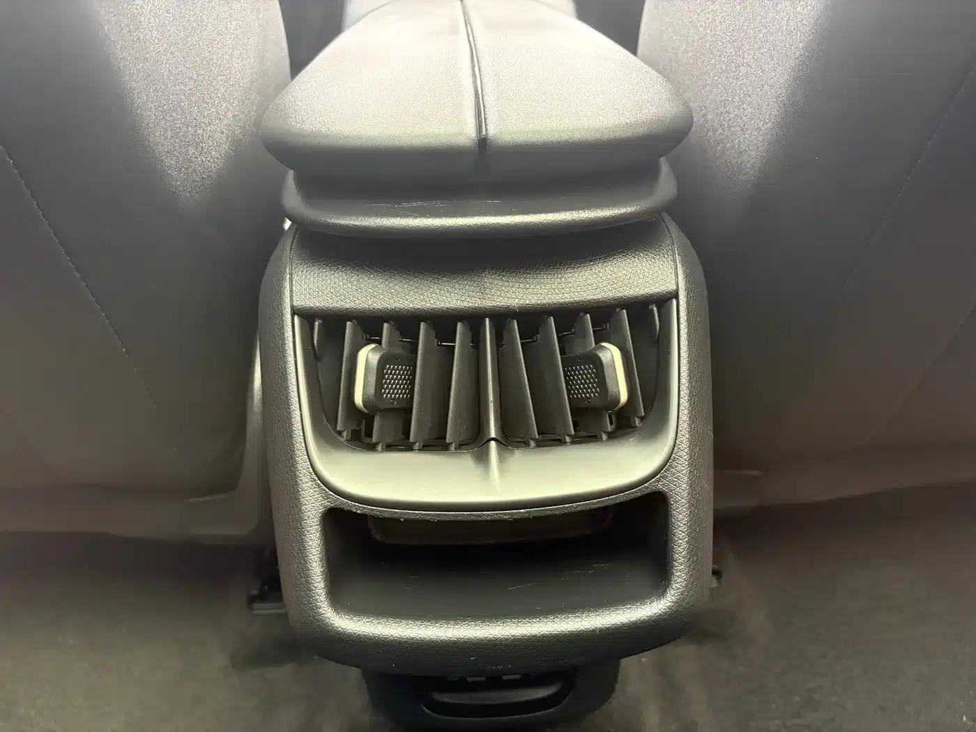 VW 06 2024 Facelift Pro Long Range Edition — миниатюра 16