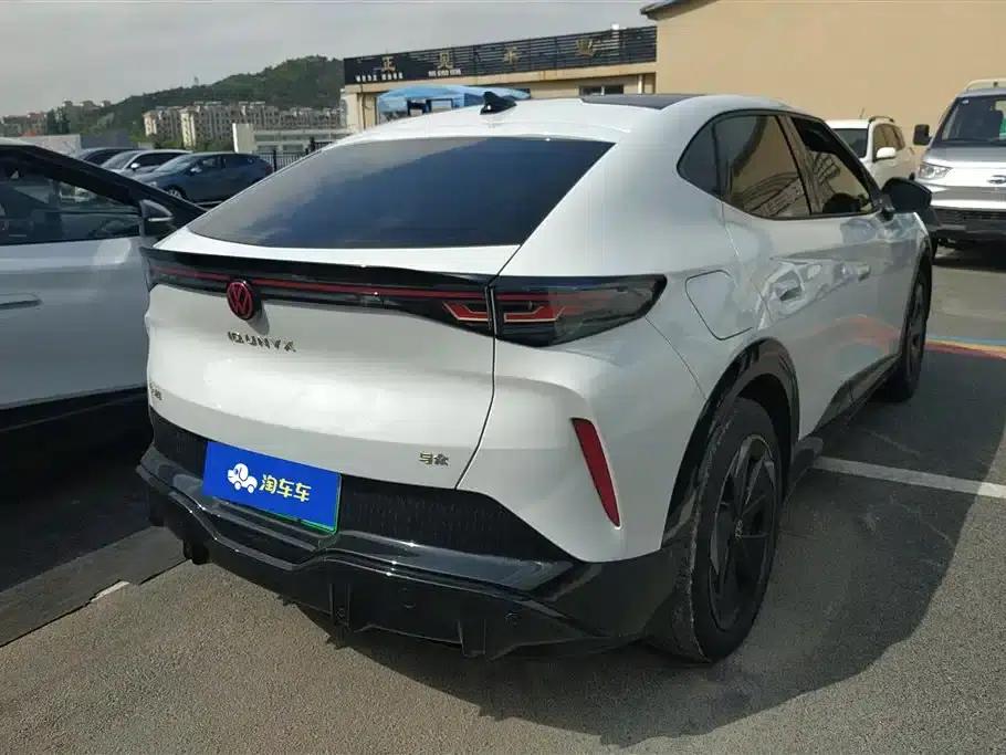 VW 06 2024 Facelift Pro Long Range Edition — миниатюра 3