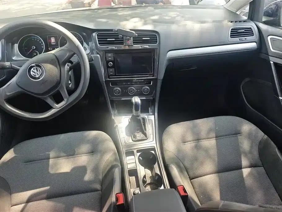 2020 Golf EV — миниатюра 16