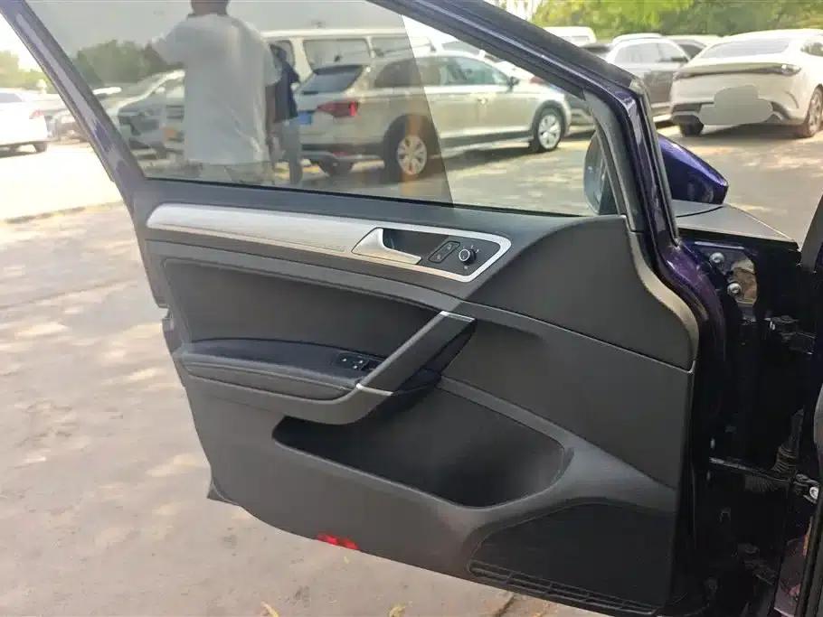 2020 Golf EV — миниатюра 7
