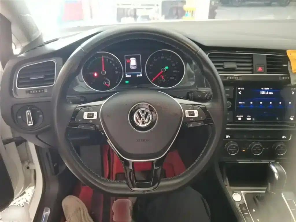 2020 Golf EV — миниатюра 11
