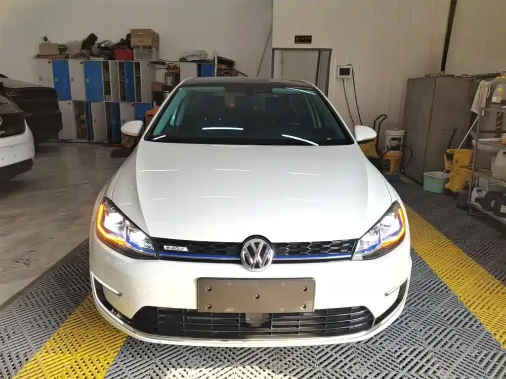 2020 Golf EV — миниатюра 3