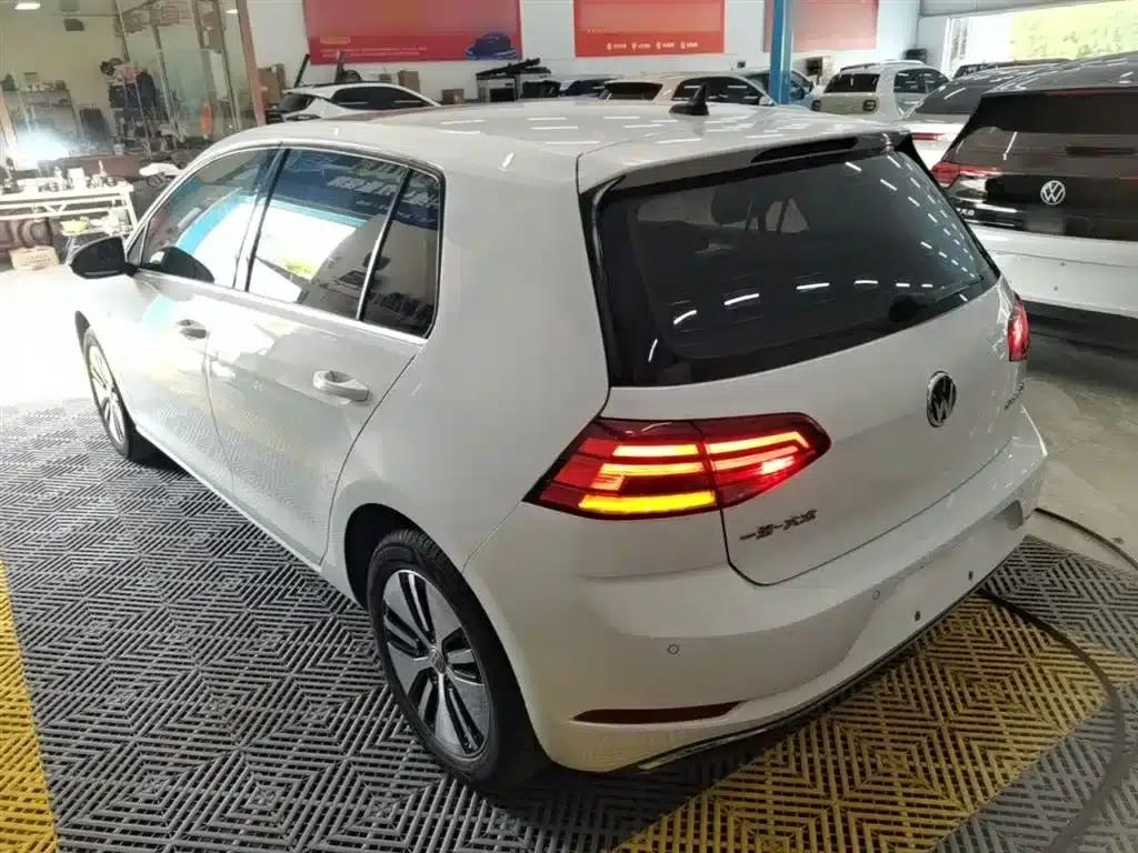 2020 Golf EV — миниатюра 5