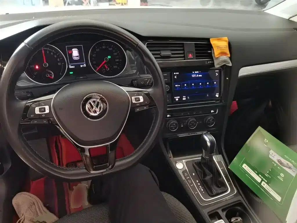 2020 Golf EV — миниатюра 10