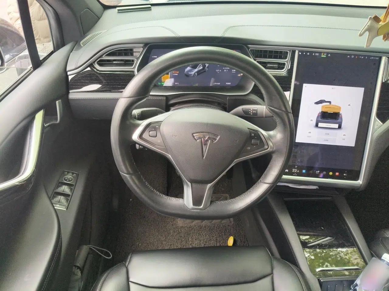 Tesla Model X 2017 X 100D Long Range Edition — миниатюра 11