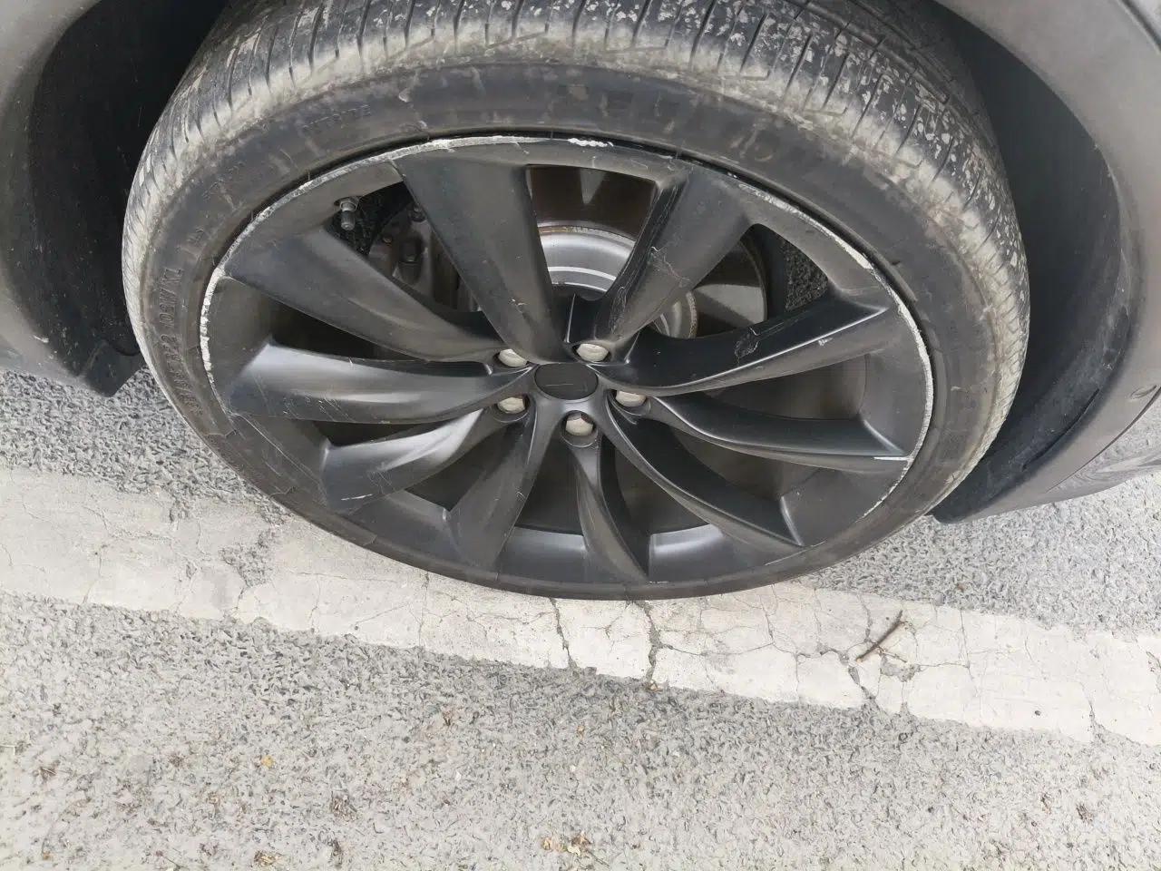 Tesla Model X 2017 X 100D Long Range Edition — миниатюра 8