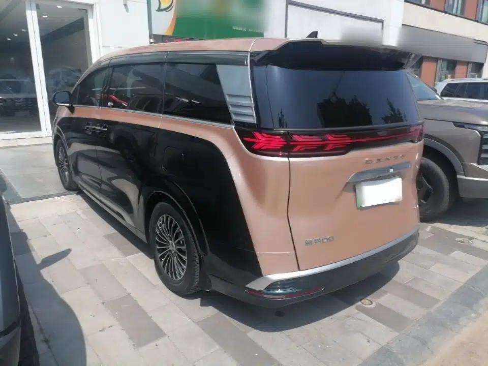 Denza D9 2022 DM-i 970 Four-Wheel Drive Flagship Model — миниатюра 4