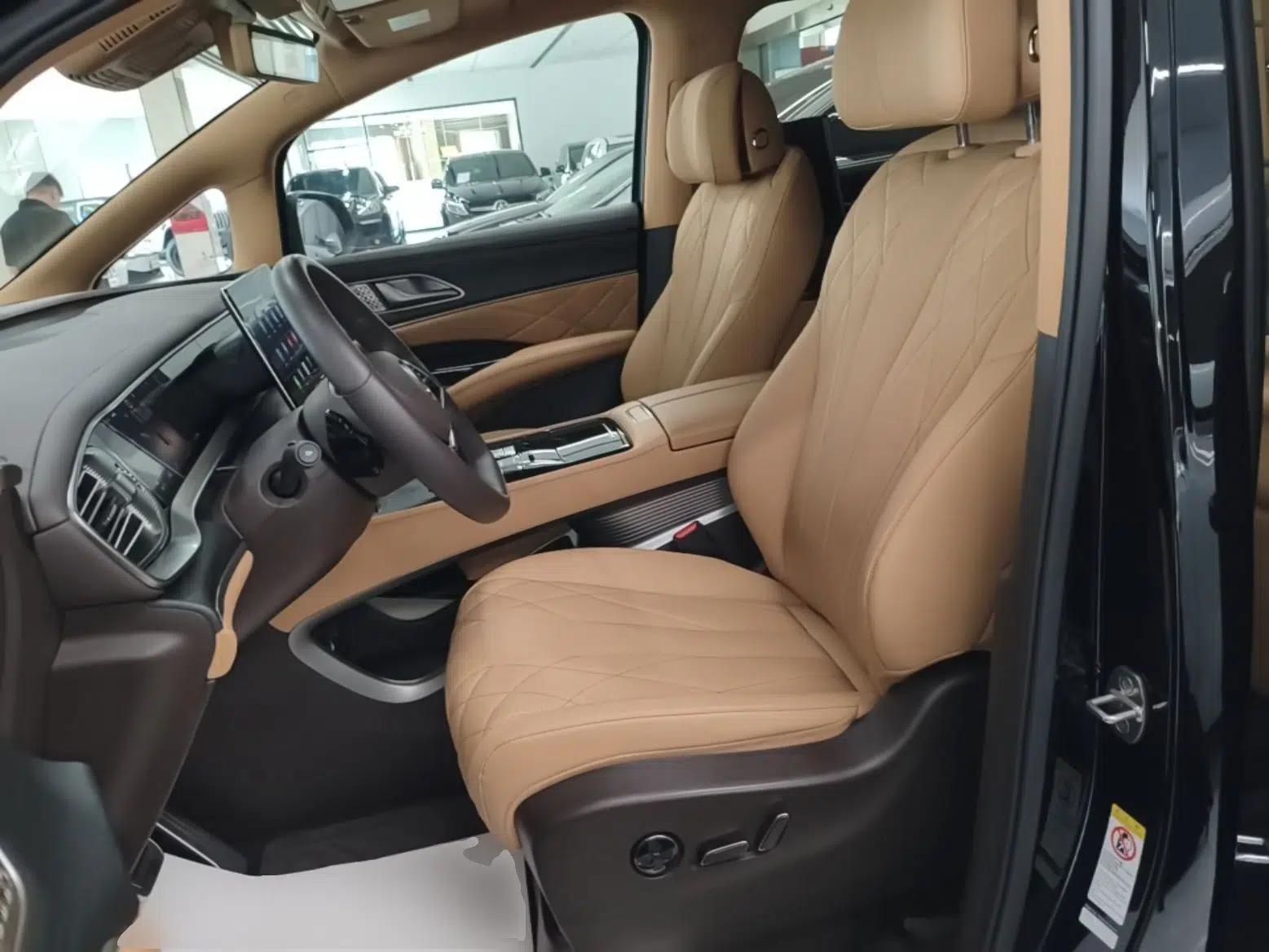 Denza D9 2025 DM-i Intelligent Drive 1020 Four-Wheel Drive Flagship Model — миниатюра 18