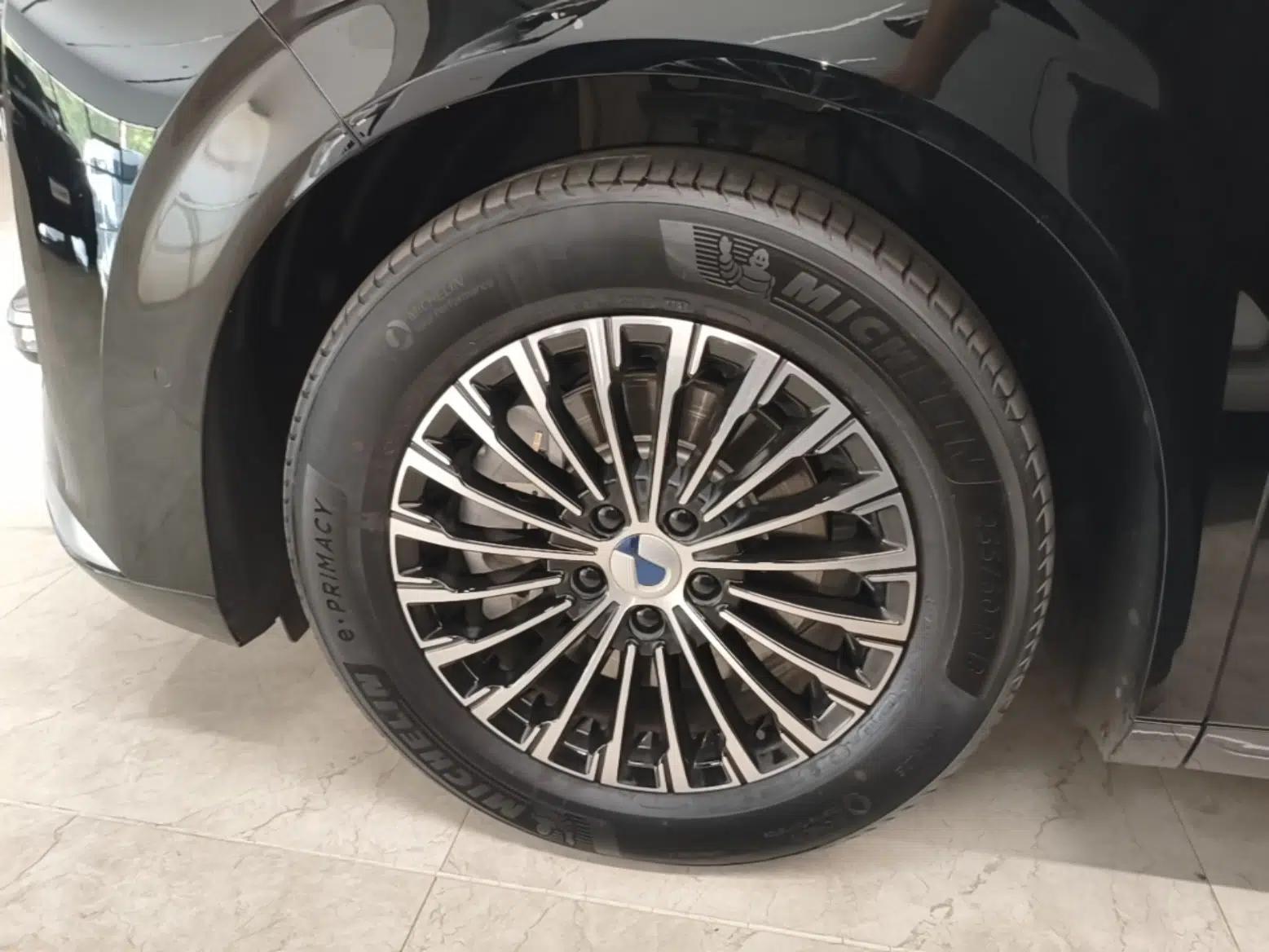 Denza D9 2025 DM-i Intelligent Drive 1020 Four-Wheel Drive Flagship Model — миниатюра 8