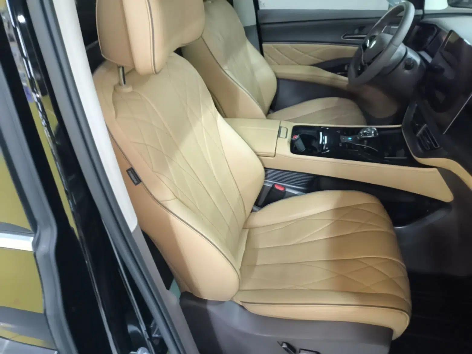 Denza D9 2022 DM-i 970 Four-Wheel Drive Flagship Model — миниатюра 12