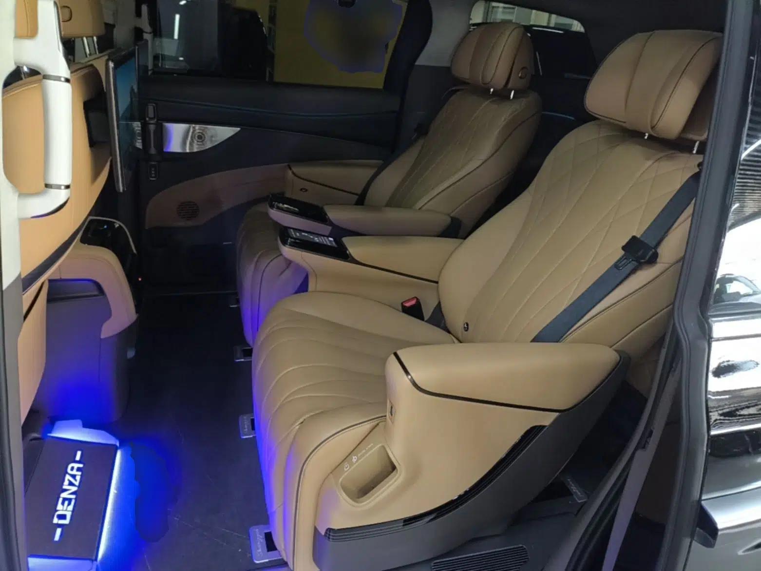 Denza D9 2022 DM-i 970 Four-Wheel Drive Flagship Model — миниатюра 20