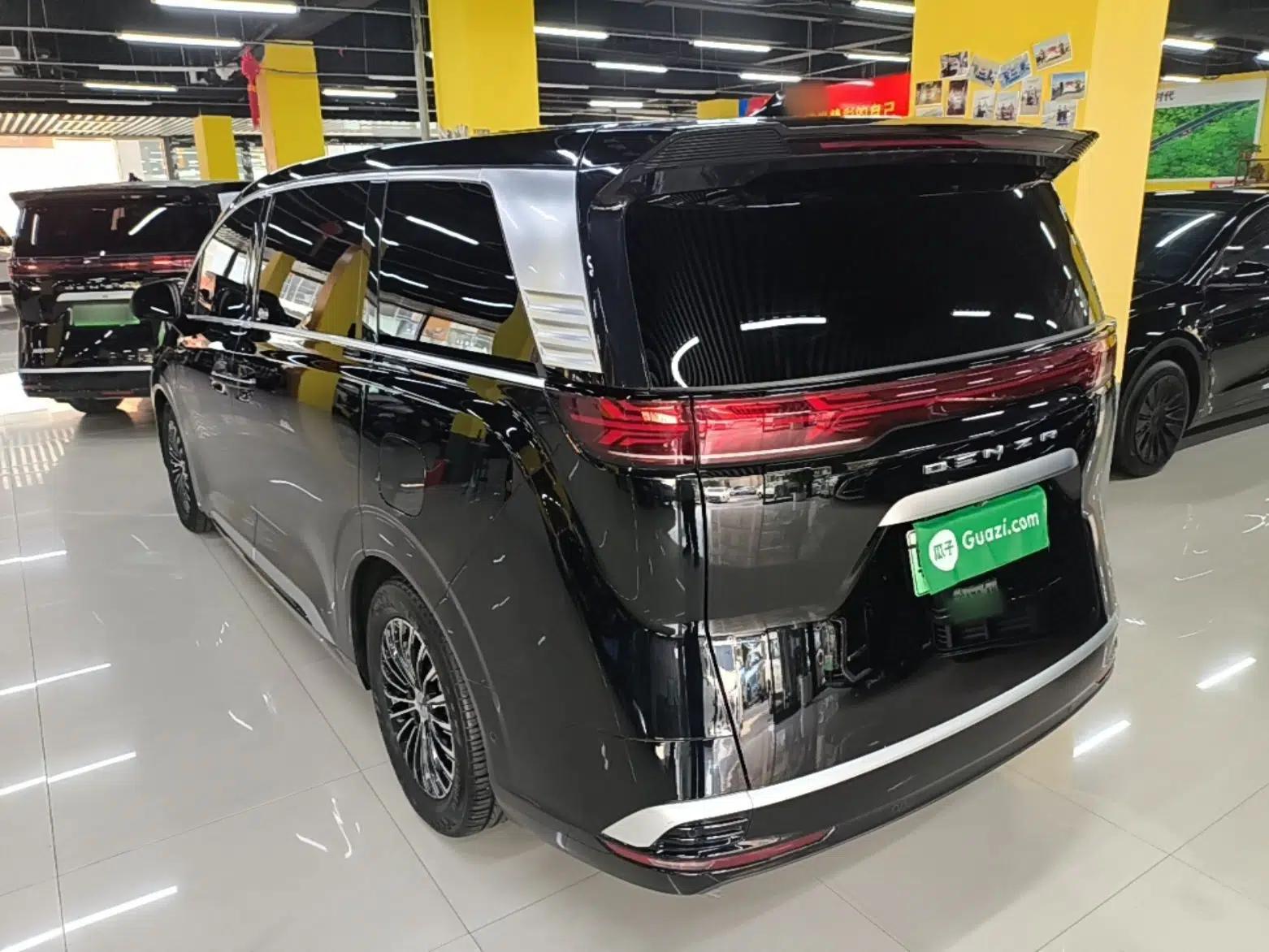 Denza D9 2022 DM-i 970 Four-Wheel Drive Flagship Model — миниатюра 7