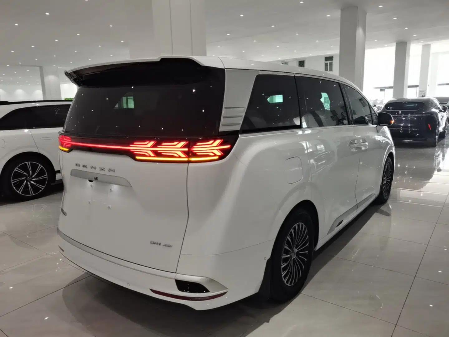 Denza D9 2022 DM-i 970 Four-Wheel Drive Flagship Model — миниатюра 6