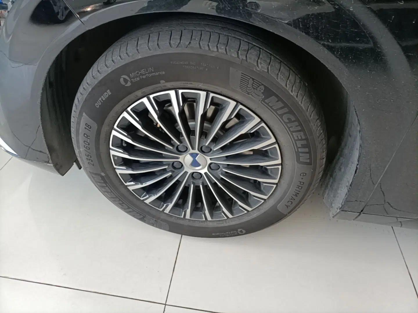 Denza D9 2022 DM-i 970 Four-Wheel Drive Prestige Model — миниатюра 9