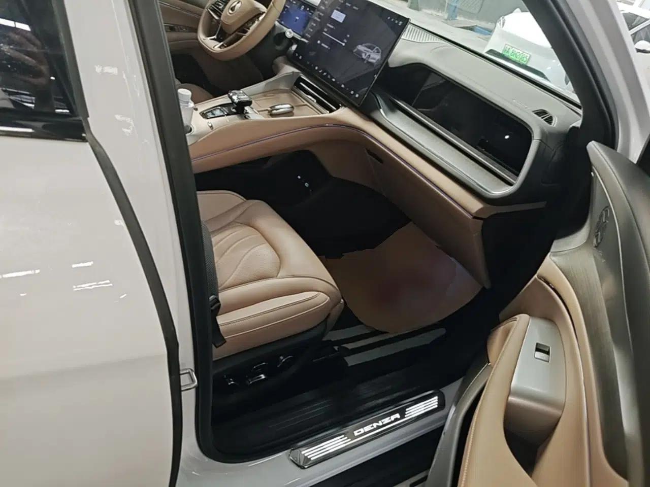 Denza N7 2024 630 All-Wheel Drive Intelligent Driving Max Edition — миниатюра 23