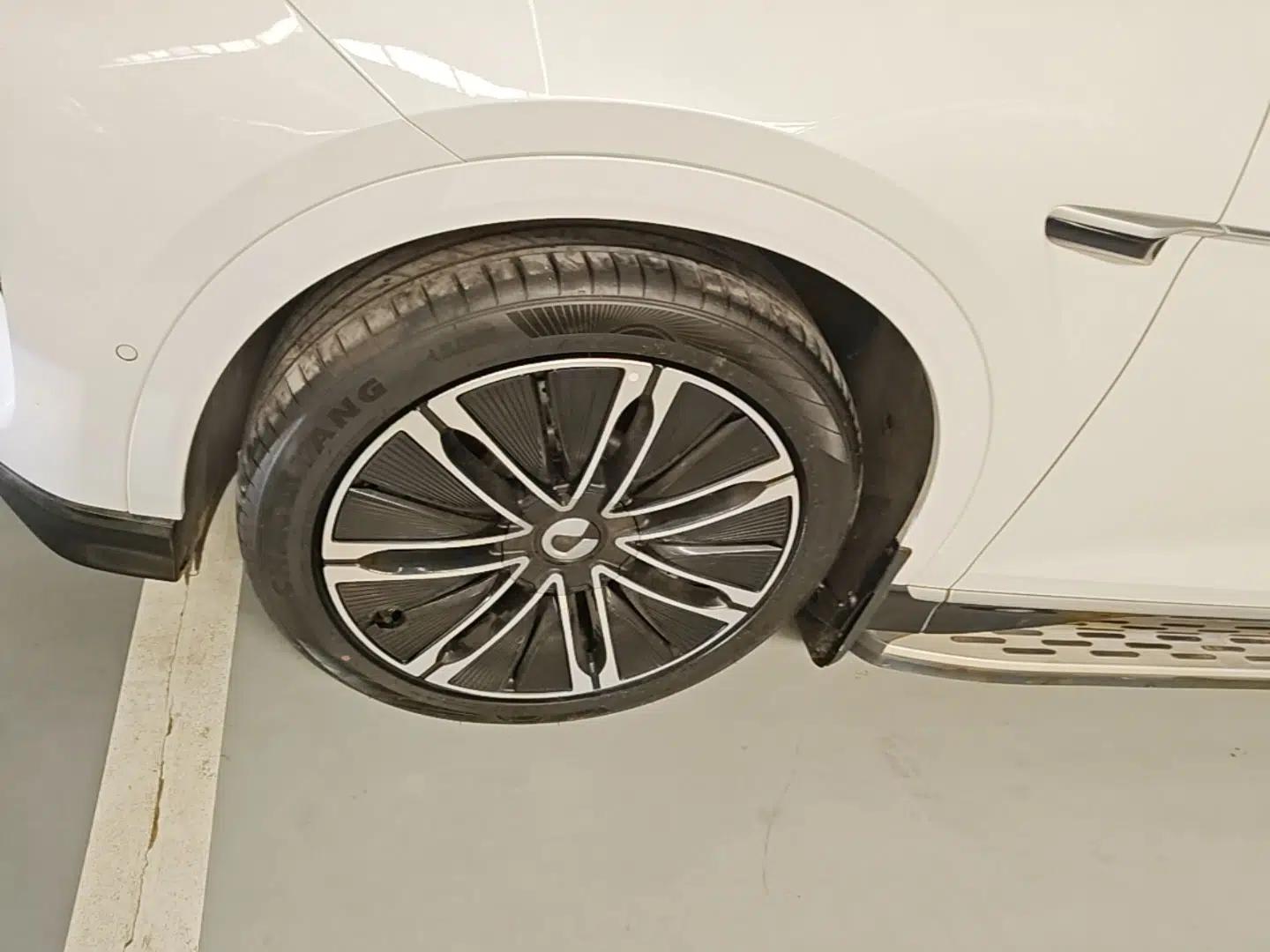Denza N7 2024 630 All-Wheel Drive Intelligent Driving Max Edition — миниатюра 8
