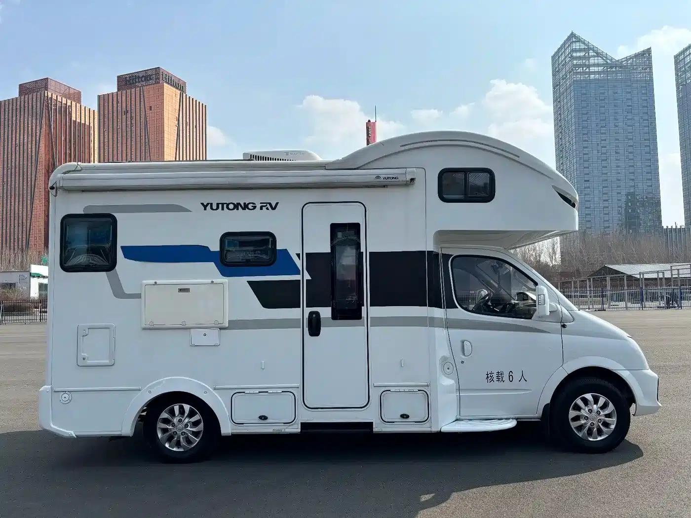 SAIC MAXUS V80 RV 2021 Model 2.0T Traveler V80 Self-propelled Type B Motorhome Comfort Edition with Transverse Bed — миниатюра 6