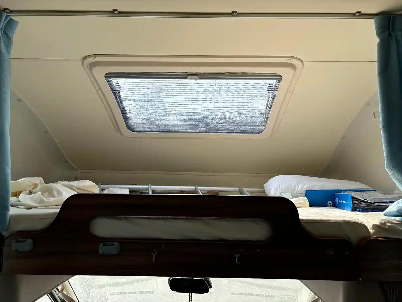 SAIC MAXUS V80 RV 2021 Model 2.0T Traveler V80 Self-propelled Type B Motorhome Comfort Edition with Transverse Bed — миниатюра 9