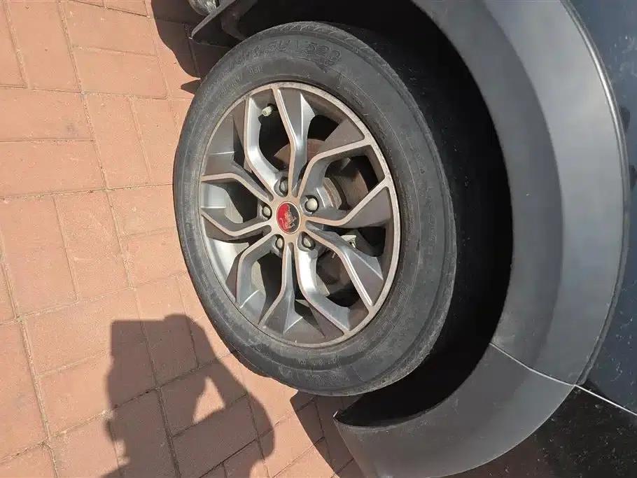 Jingyi X5 2016 1.6L Manual Premium Edition — миниатюра 6
