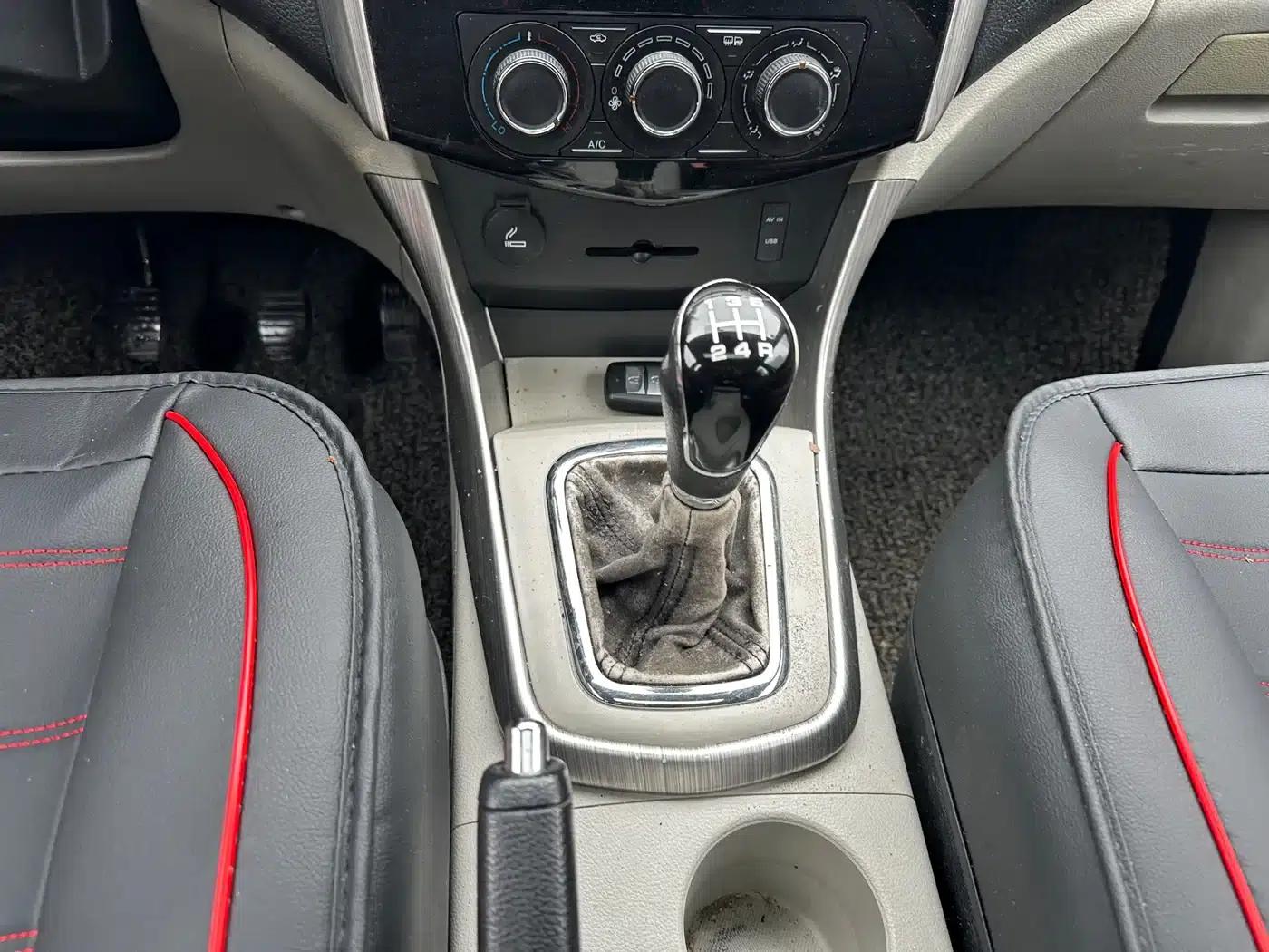 Fengxing S500 2016 Model 1.6L Manual Premium — миниатюра 11