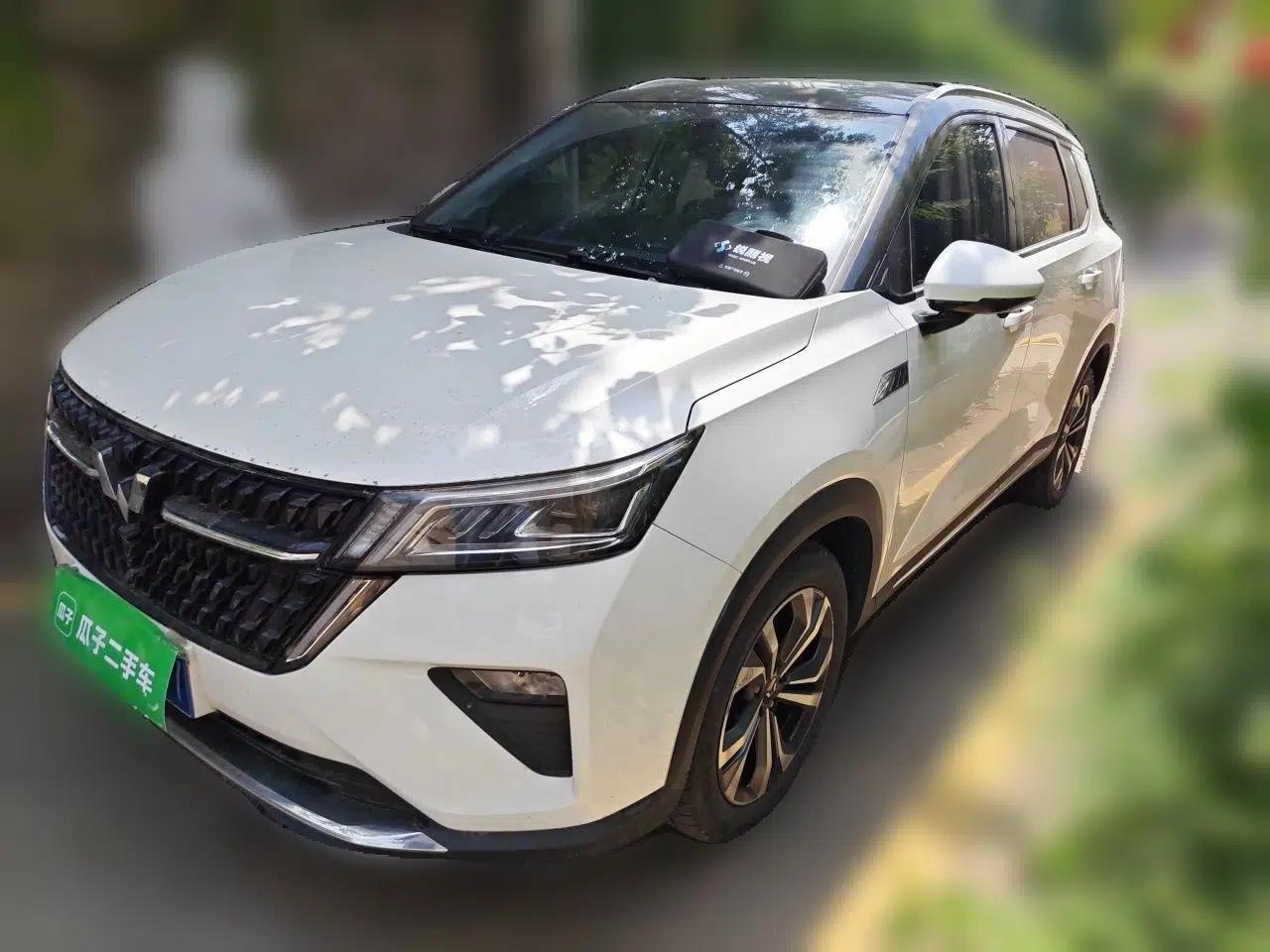 Wuling Asta 2021 1.5T CVT Starlight Edition — миниатюра 1