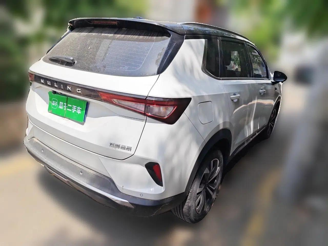 Wuling Asta 2021 1.5T CVT Starlight Edition — миниатюра 6