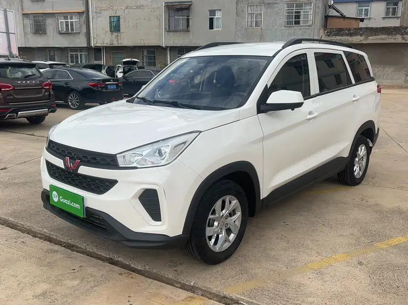 Wuling Hongguang S3 2018 1.5L Manual Standard Version China V Standard — миниатюра 1