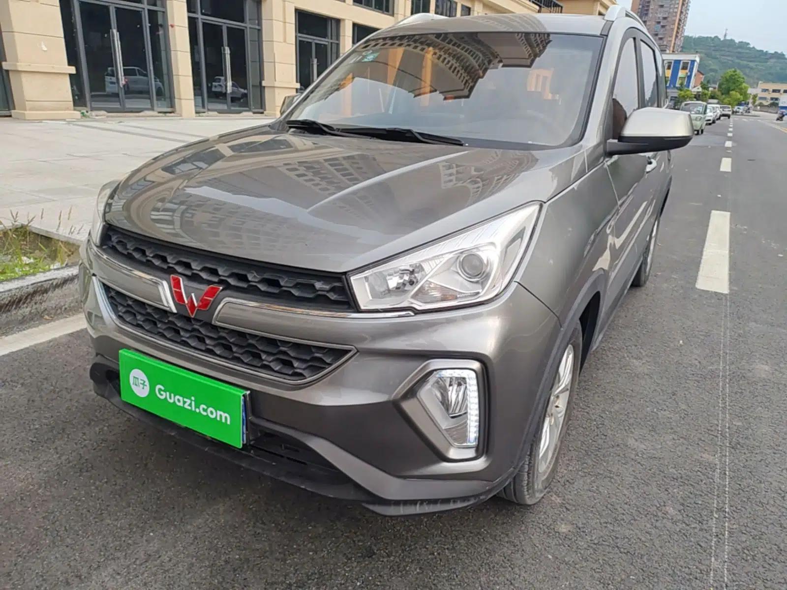 Wuling Hongguang S3 2018 1.5L Manual Luxury Model China V Standard — миниатюра 1