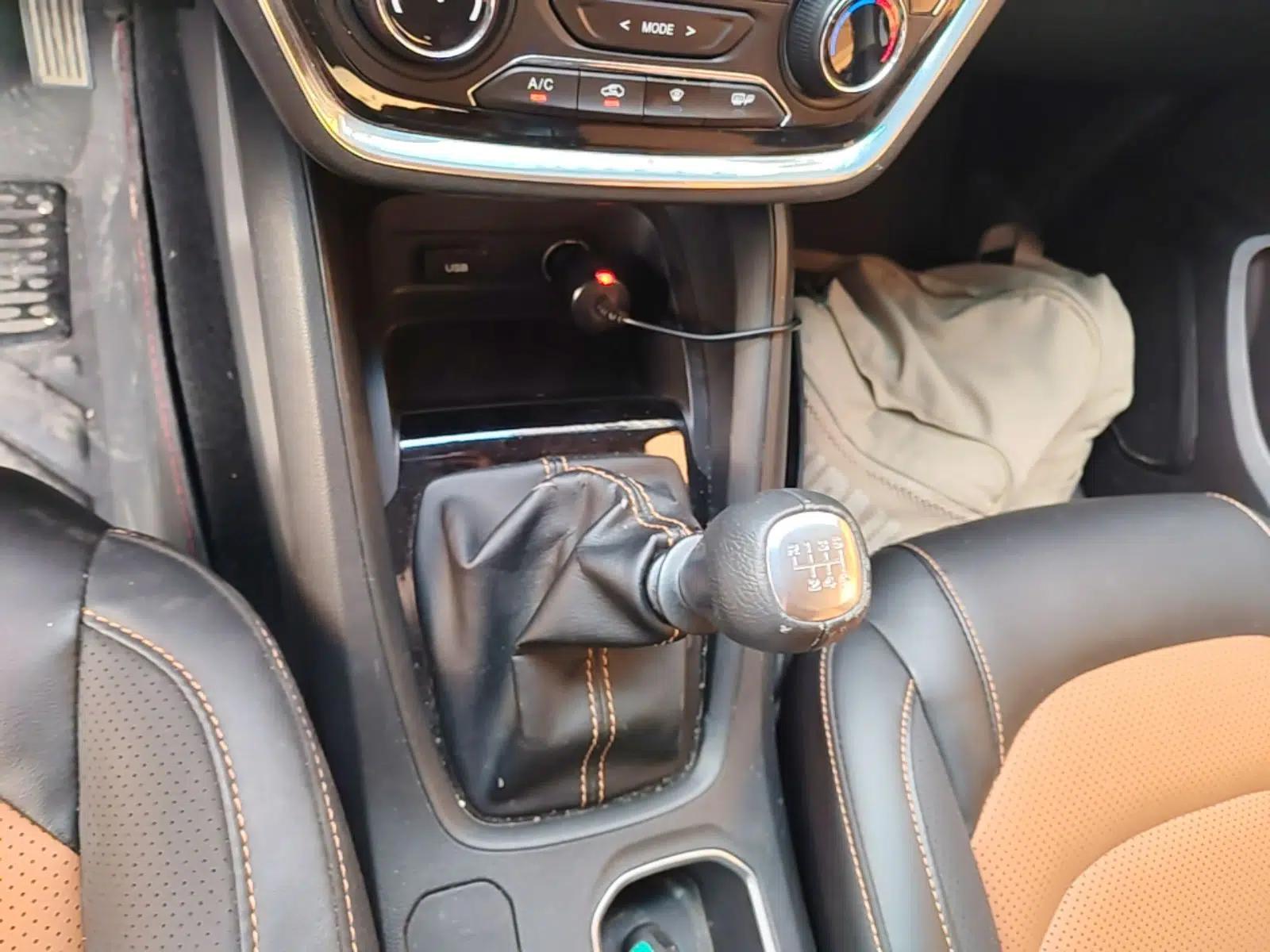 Wuling Hongguang S3 2018 1.5L Manual Luxury Model China V Standard — миниатюра 17
