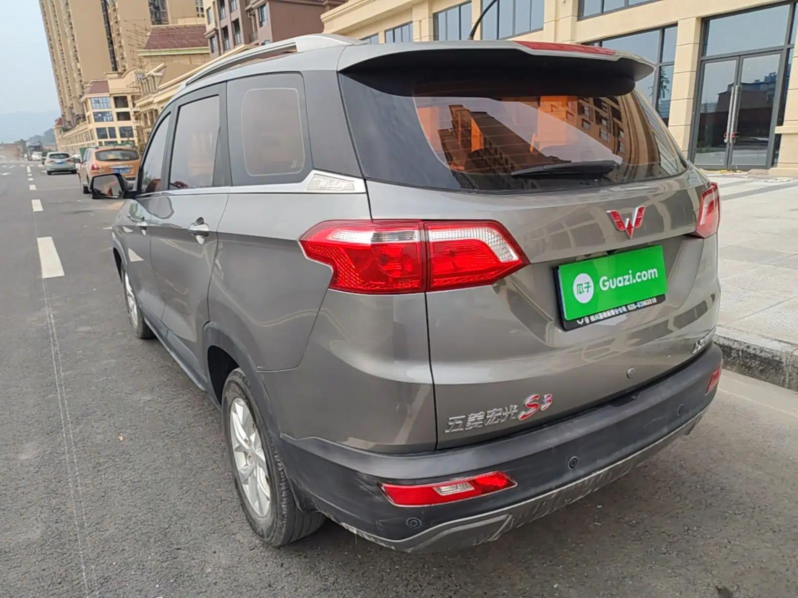 Wuling Hongguang S3 2018 1.5L Manual Luxury Model China V Standard — миниатюра 4