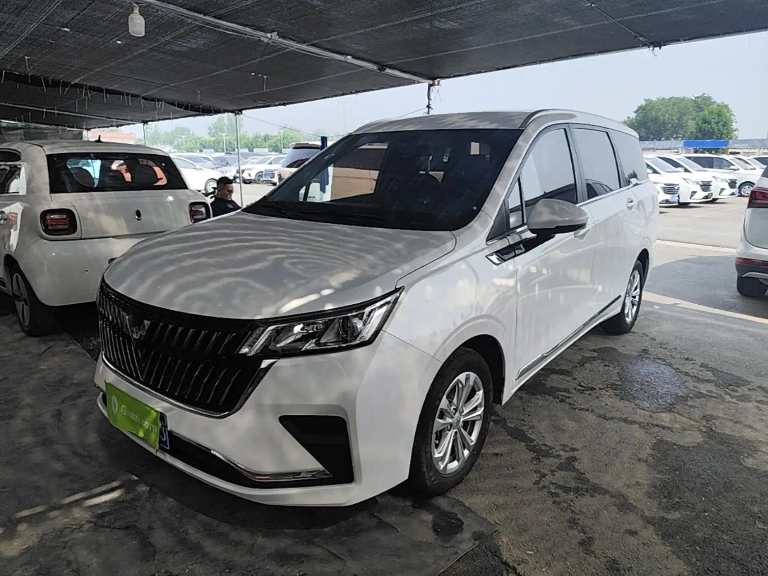 Wuling Jiachen 2022 1.5T Manual Light Enjoyment Dynamic Version — миниатюра 1