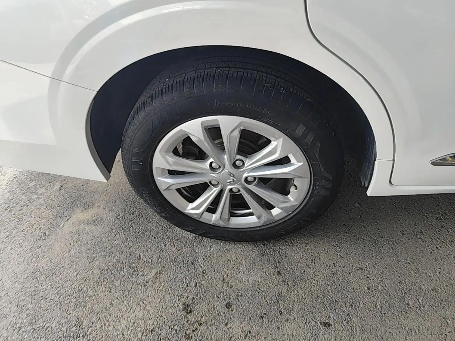 Wuling Jiachen 2022 1.5T Manual Light Enjoyment Dynamic Version — миниатюра 10