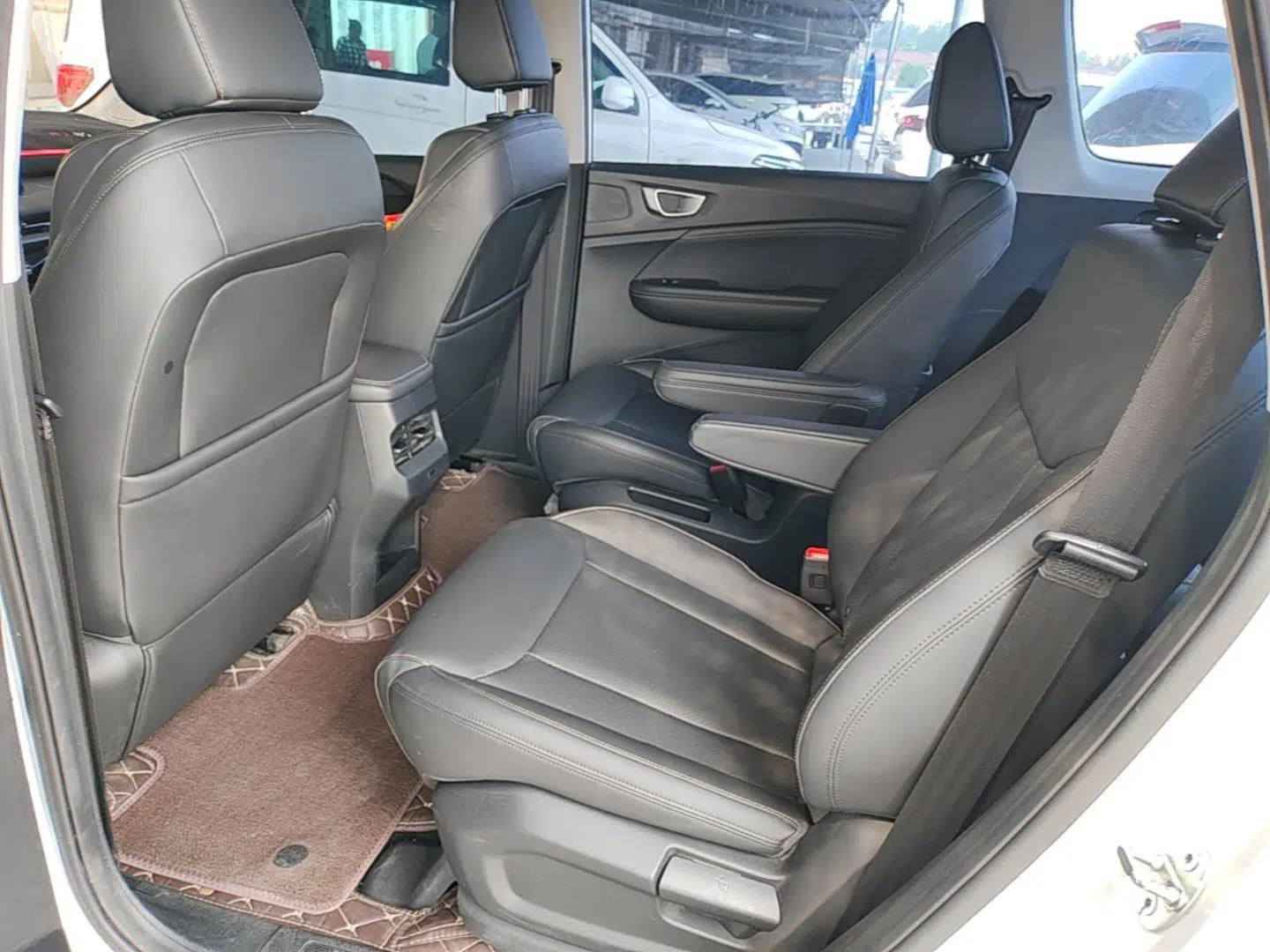 Wuling Jiachen 2022 1.5L Manual Comfort Edition — миниатюра 20