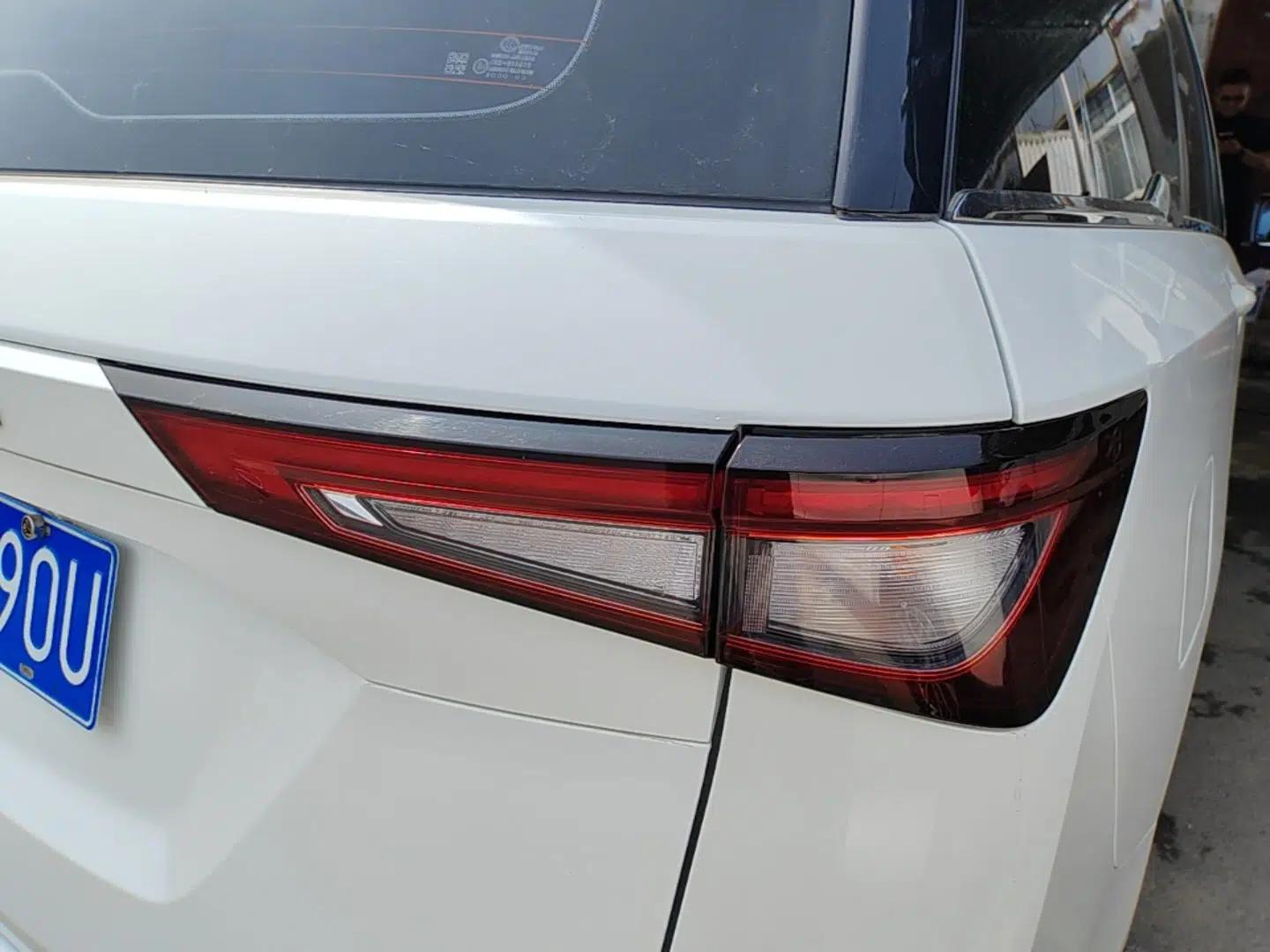 Wuling Jiachen 2022 1.5L Manual Comfort Edition — миниатюра 7