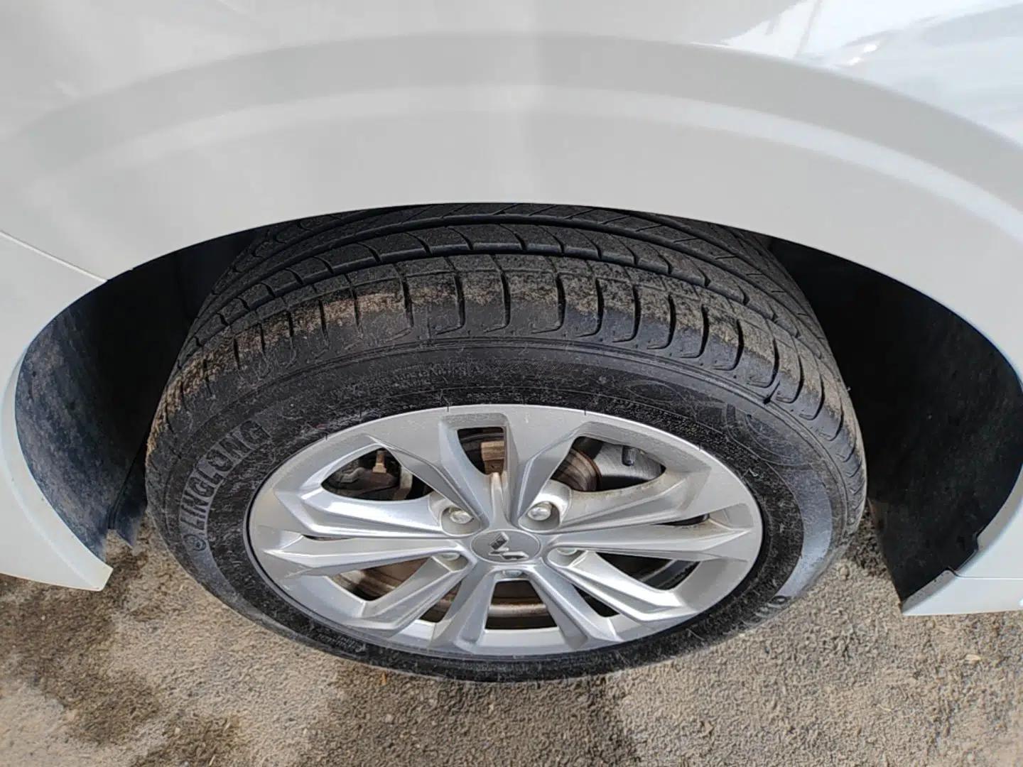 Wuling Jiachen 2022 1.5L Manual Comfort Edition — миниатюра 8