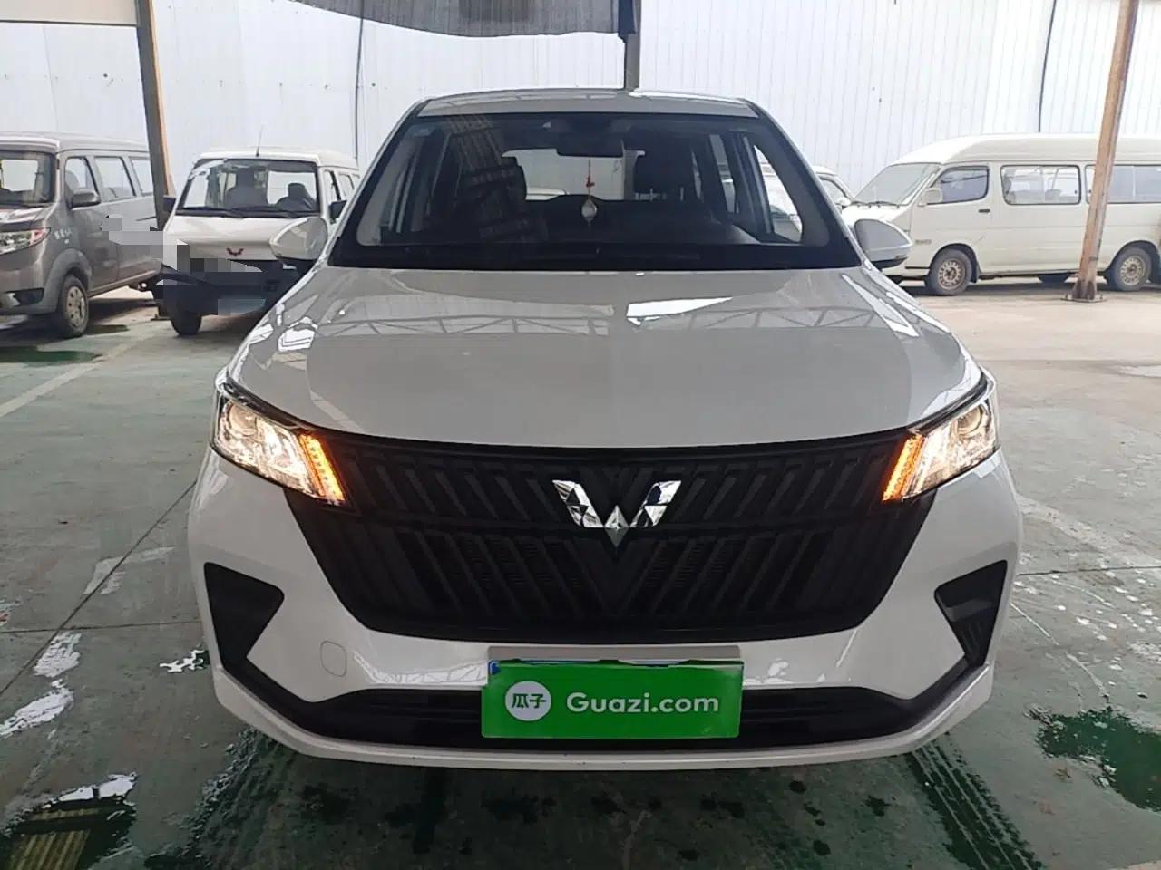 Wuling Jiachen 2022 1.5L Manual Enjoyment Elite Model — миниатюра 2