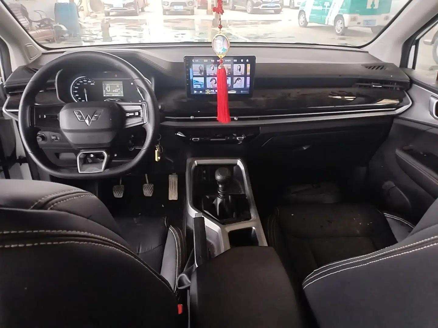 Wuling Jiachen 2022 1.5L Manual Enjoyment Elite Model — миниатюра 13