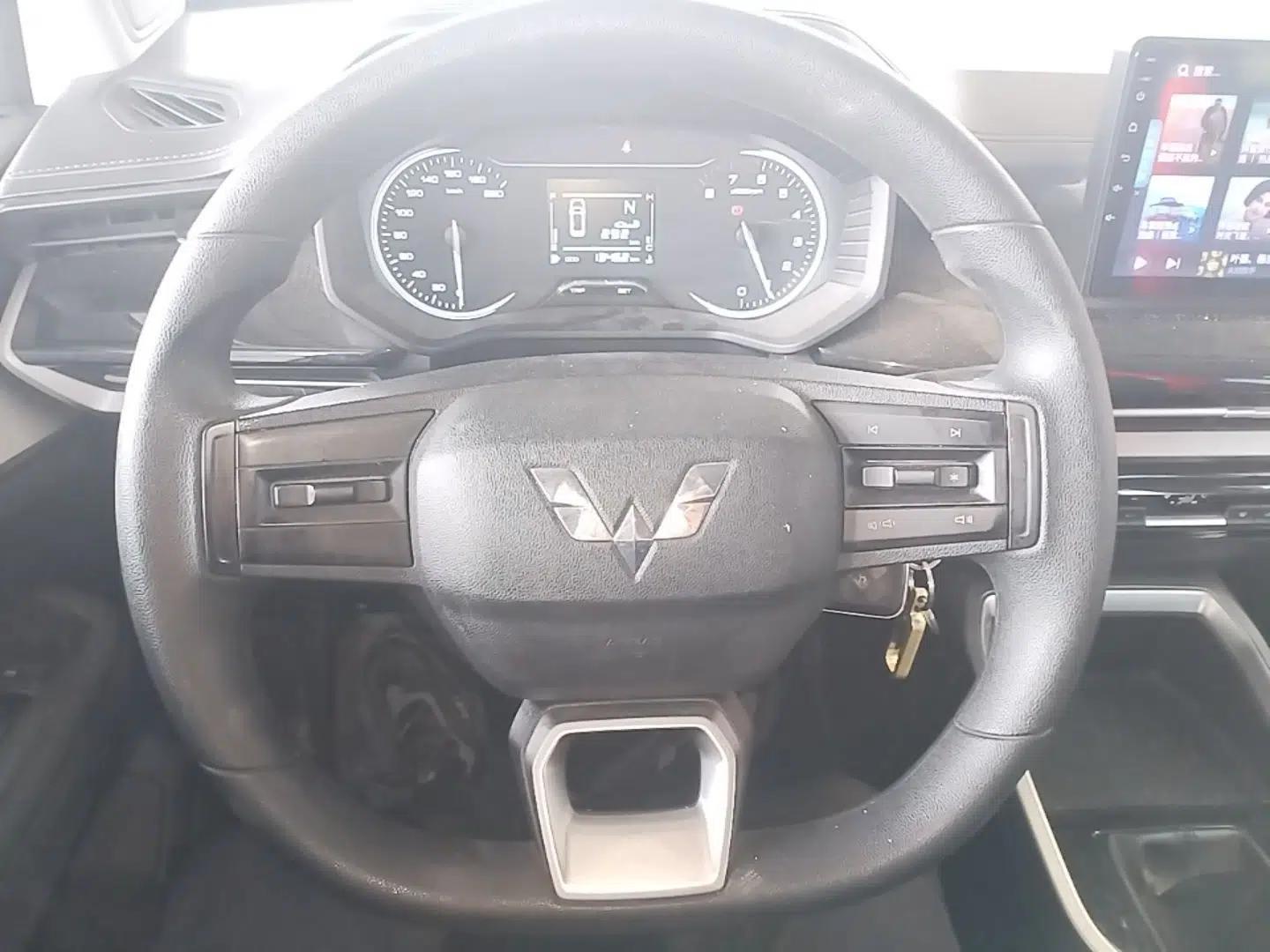 Wuling Jiachen 2022 1.5L Manual Enjoyment Elite Model — миниатюра 14