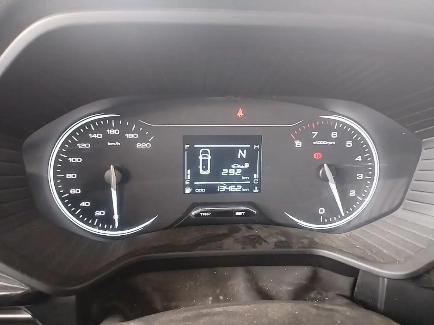 Wuling Jiachen 2022 1.5L Manual Enjoyment Elite Model — миниатюра 15