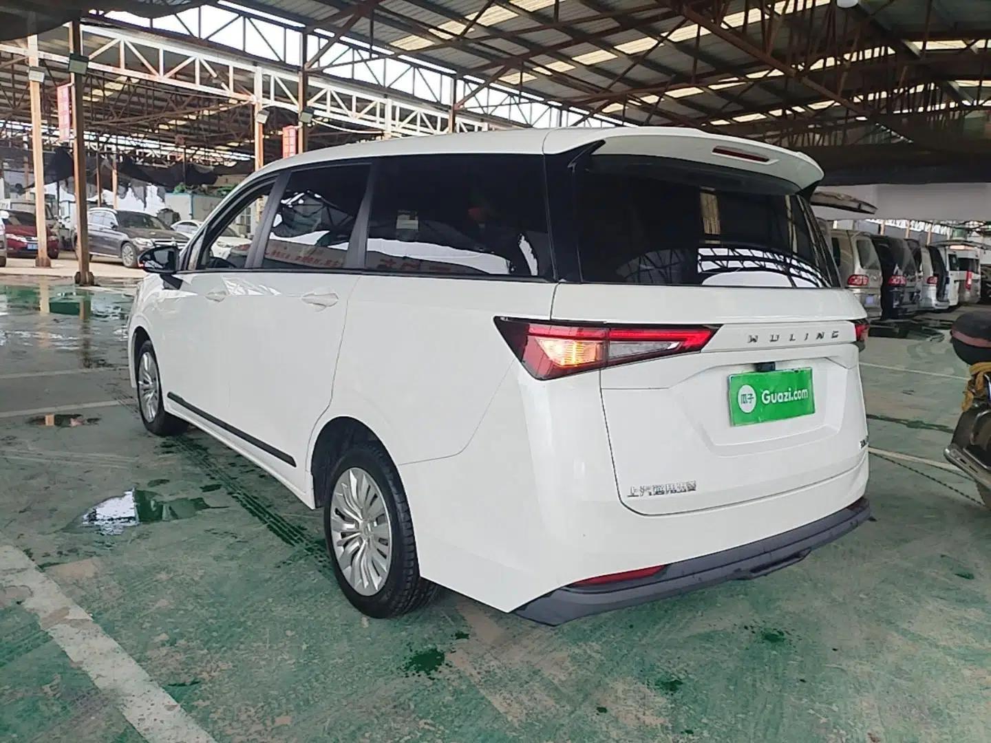 Wuling Jiachen 2022 1.5L Manual Enjoyment Elite Model — миниатюра 4