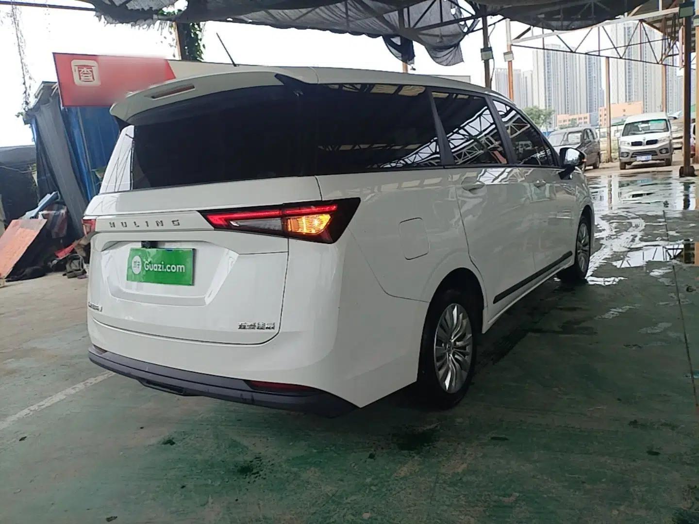 Wuling Jiachen 2022 1.5L Manual Enjoyment Elite Model — миниатюра 6