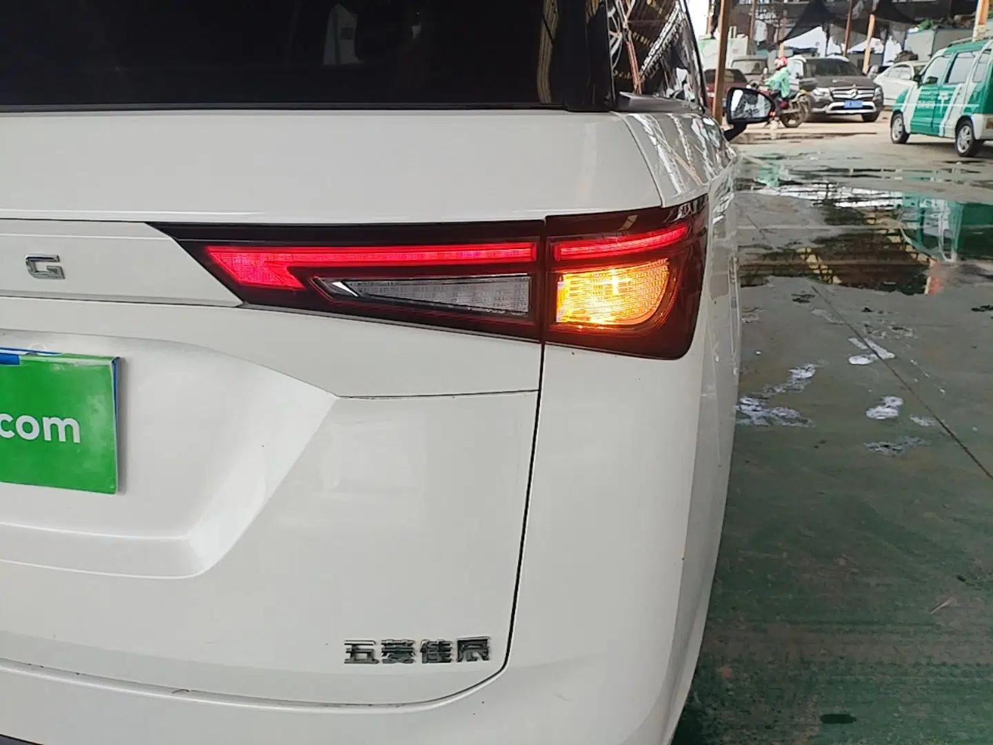 Wuling Jiachen 2022 1.5L Manual Enjoyment Elite Model — миниатюра 7