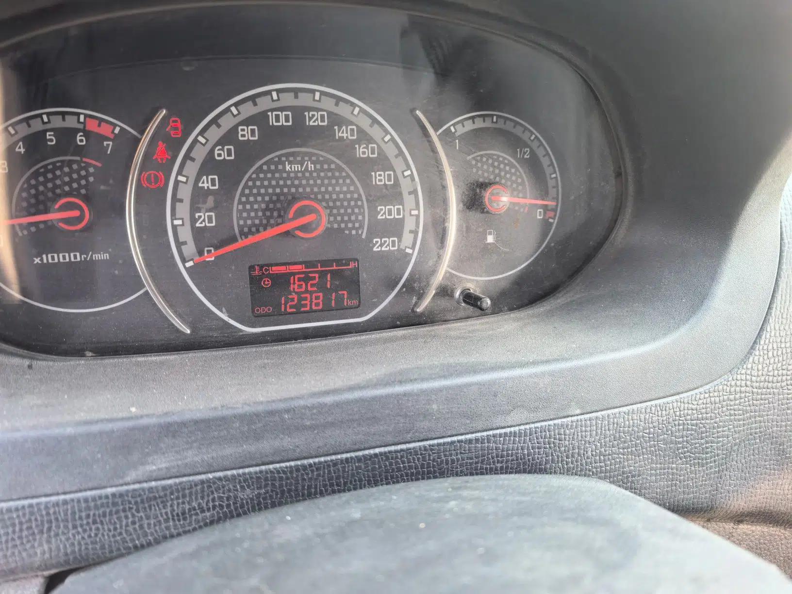 Wuling Zhengcheng 2015 1.5L Comfort L3C — миниатюра 13