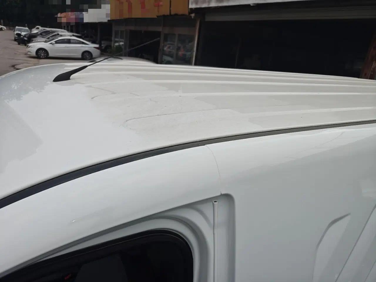 Wuling Yangguang 2024 230km Practical Enclosed-Window Version 60kW — миниатюра 11